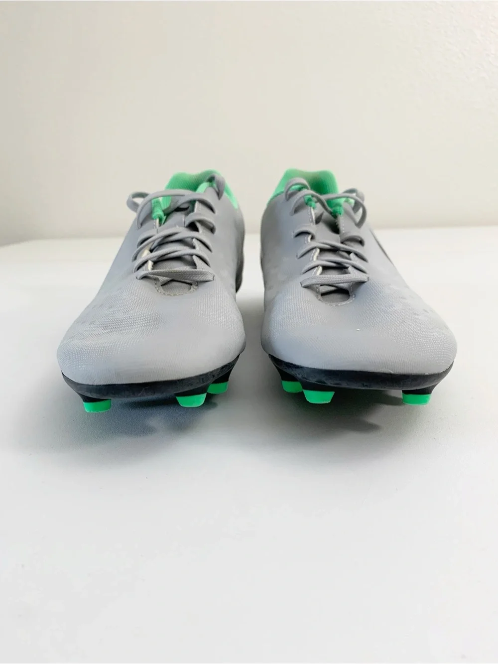 Nike Magista Women's Gray Soccer Cleats ~ 8